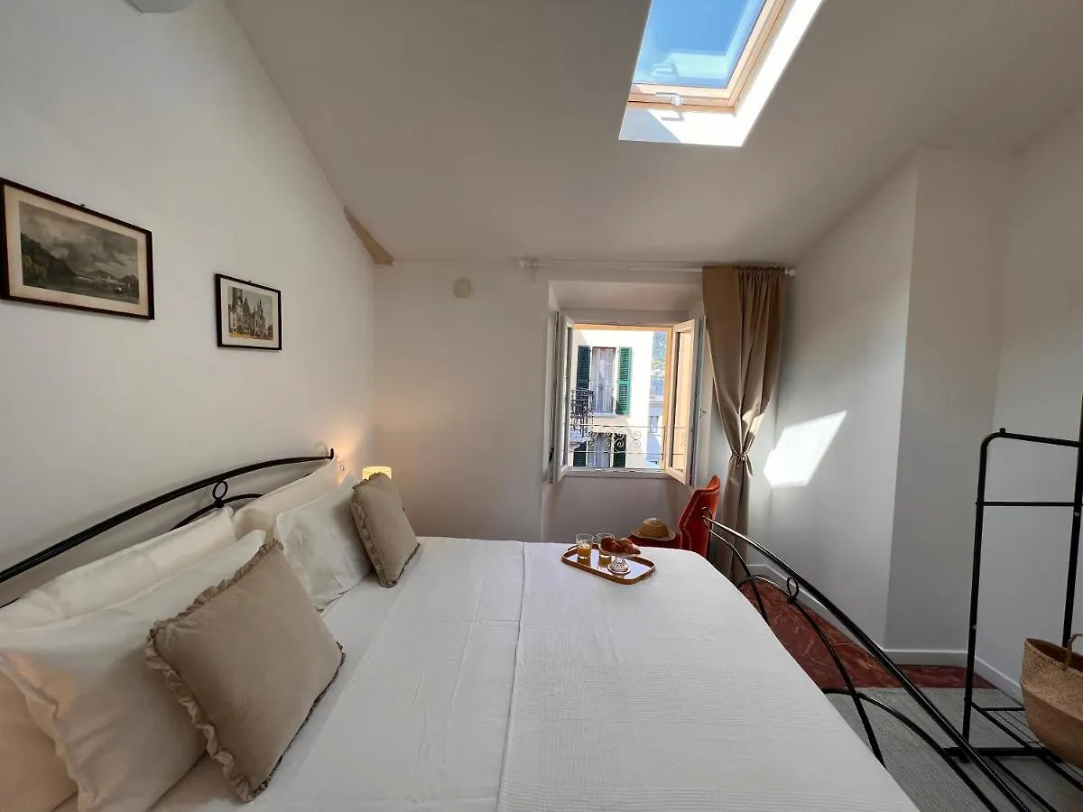 La Finestra Sul Molo - By Myhomeincomo Torno Holiday home