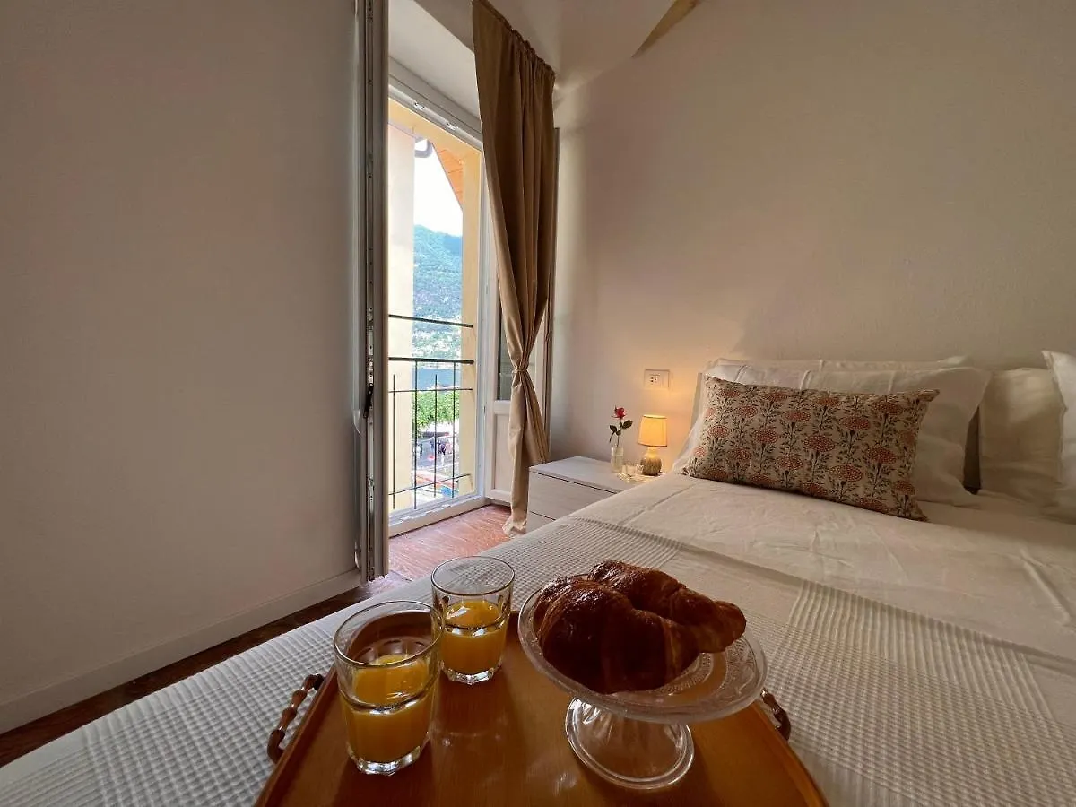 Holiday home La Finestra Sul Molo - By Myhomeincomo Torno Italy