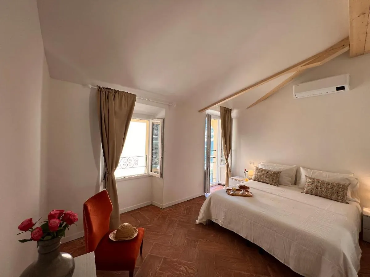 La Finestra Sul Molo - By Myhomeincomo Torno Holiday home